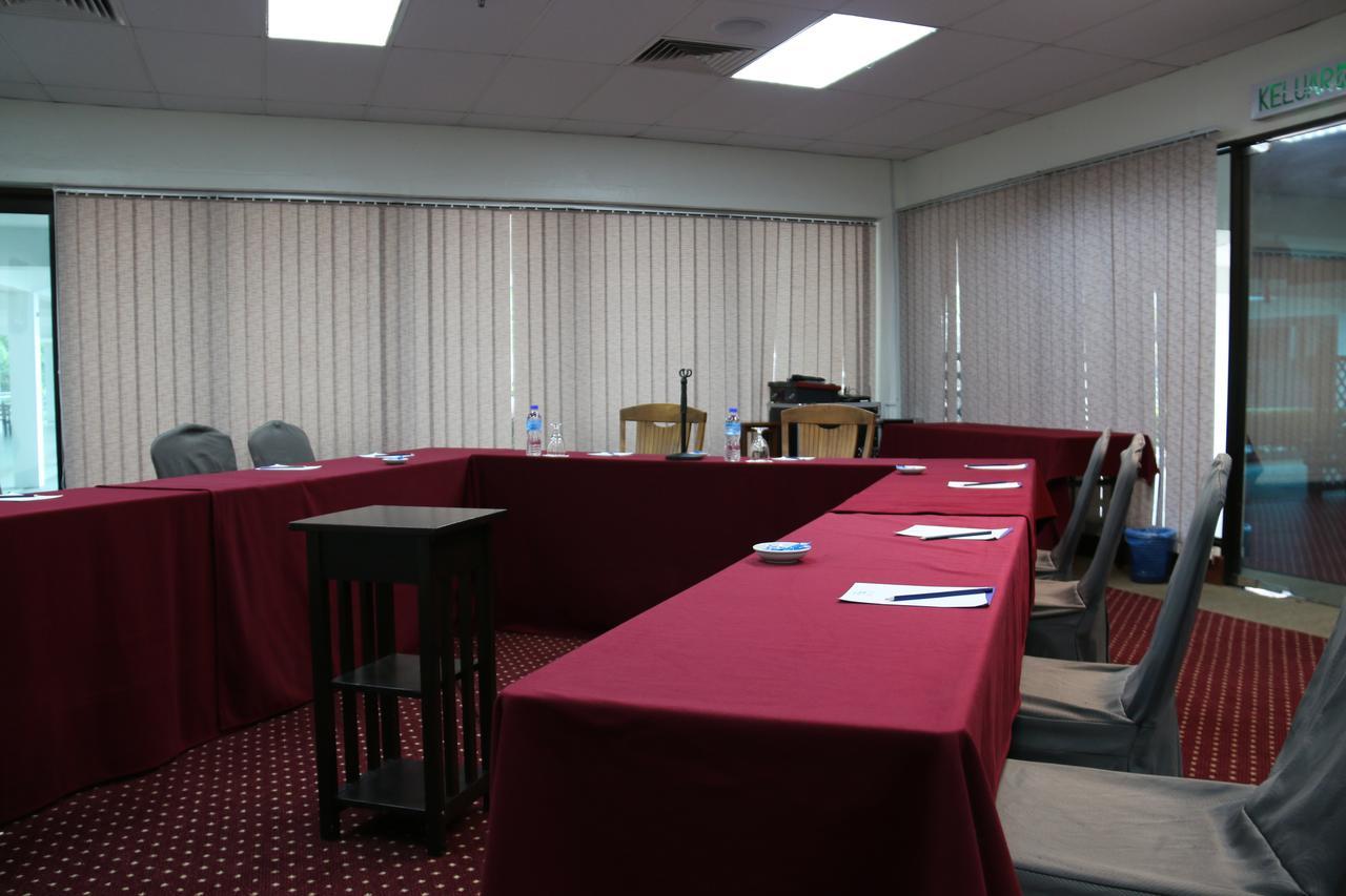 Hotel Edc Uum Sintok à Sintuk Extérieur photo